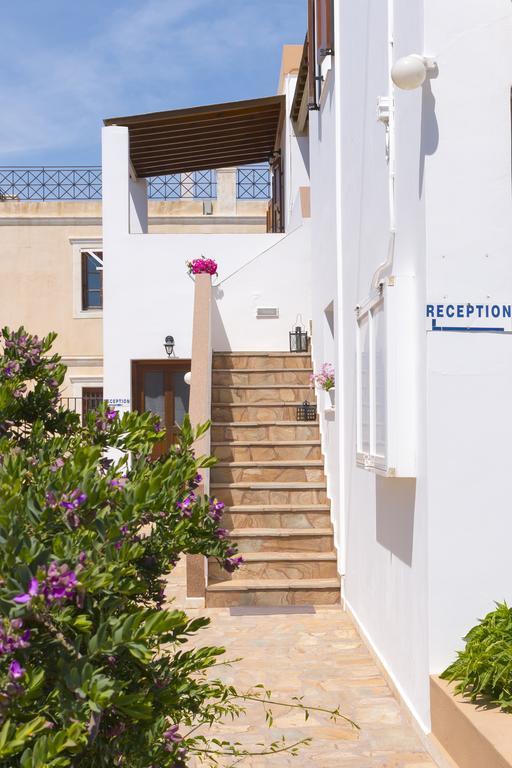 פיניקאס Letta'S Apartments מראה חיצוני תמונה