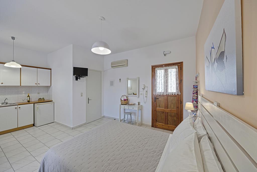 פיניקאס Letta'S Apartments מראה חיצוני תמונה