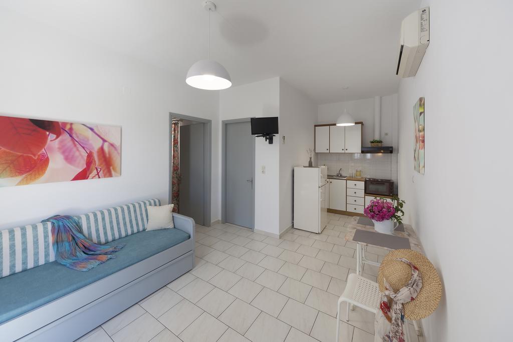 פיניקאס Letta'S Apartments מראה חיצוני תמונה