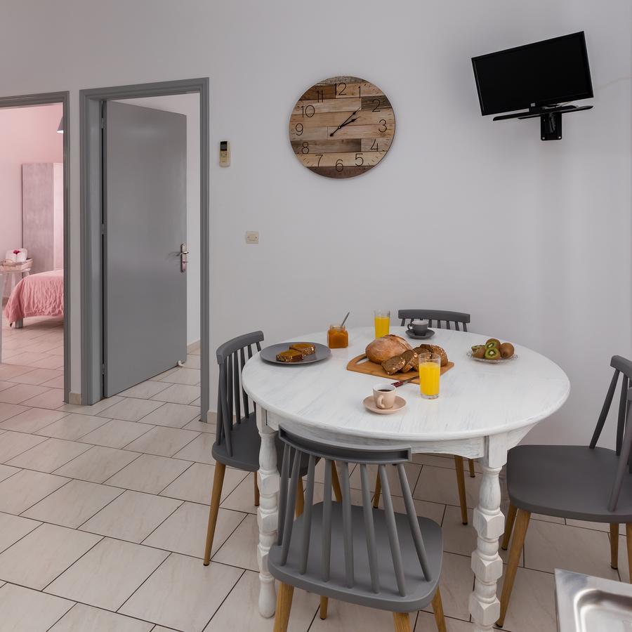 פיניקאס Letta'S Apartments מראה חיצוני תמונה